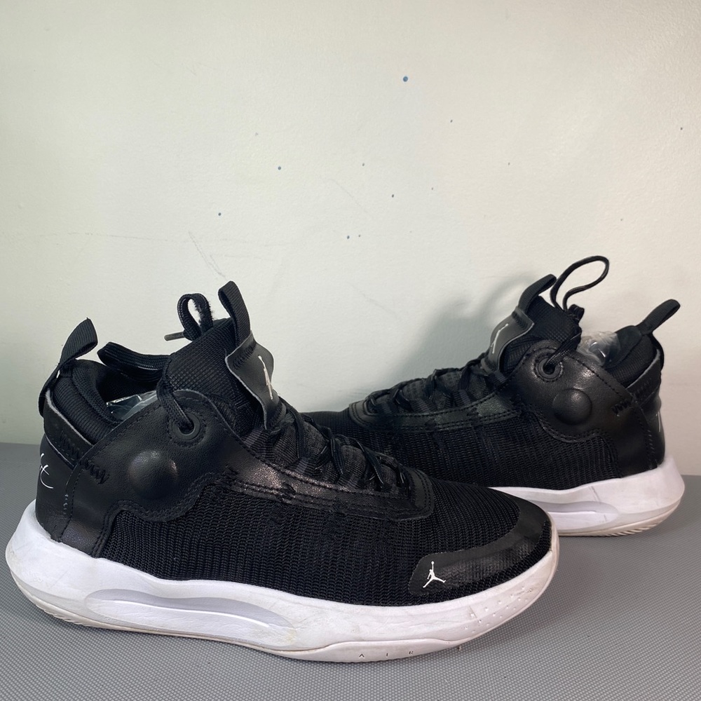 Jordan Flight Systems 2020 Black/White-Electric Green BQ3451-001 Size 6.5Y